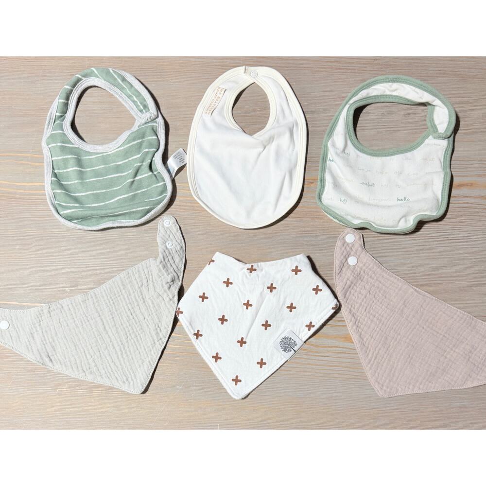 6 Assorted Cloth Baby Bib Bundle